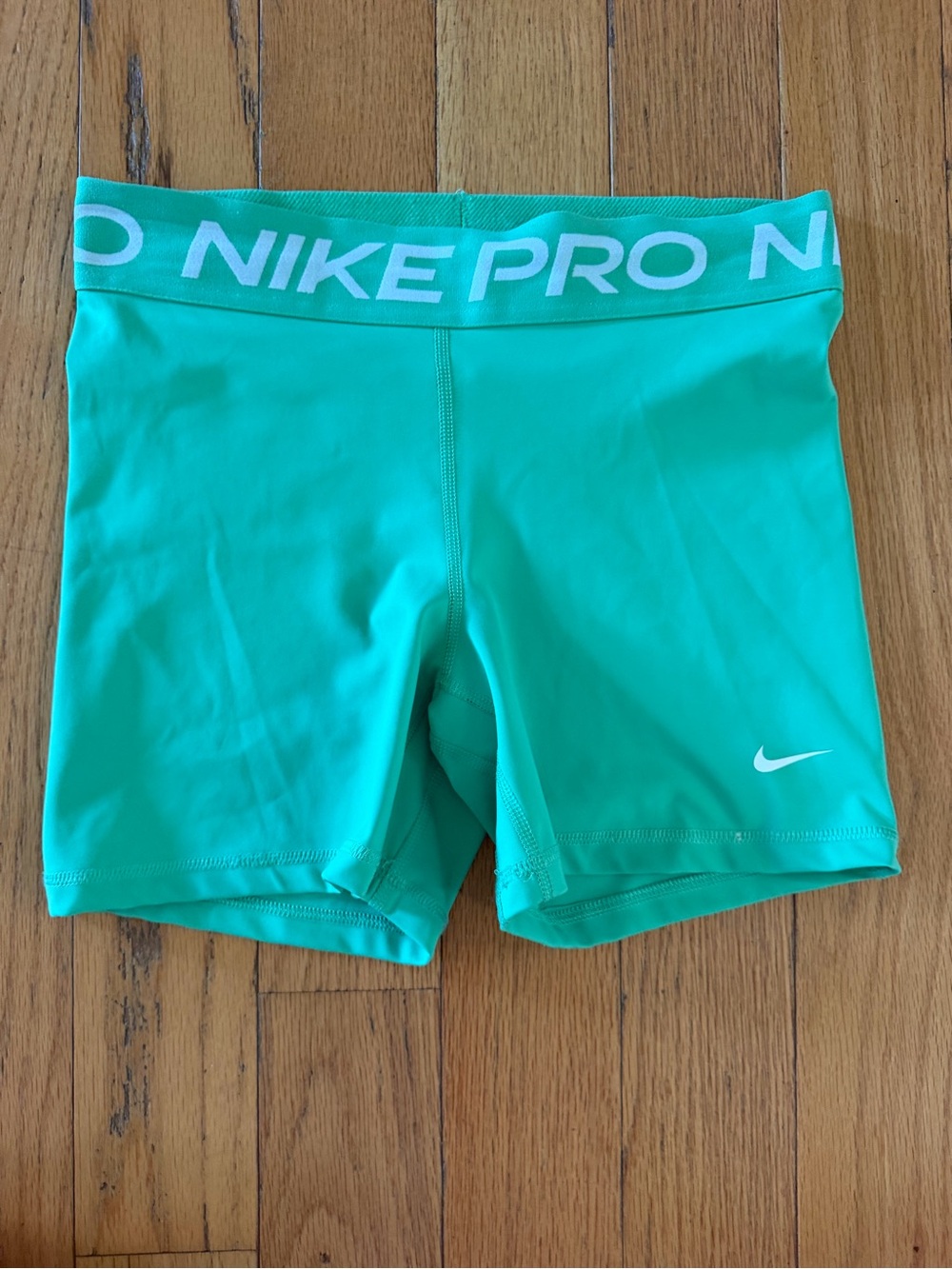 Nike Pro Women’s Shorts Med Dusty Cactus Turquoise White